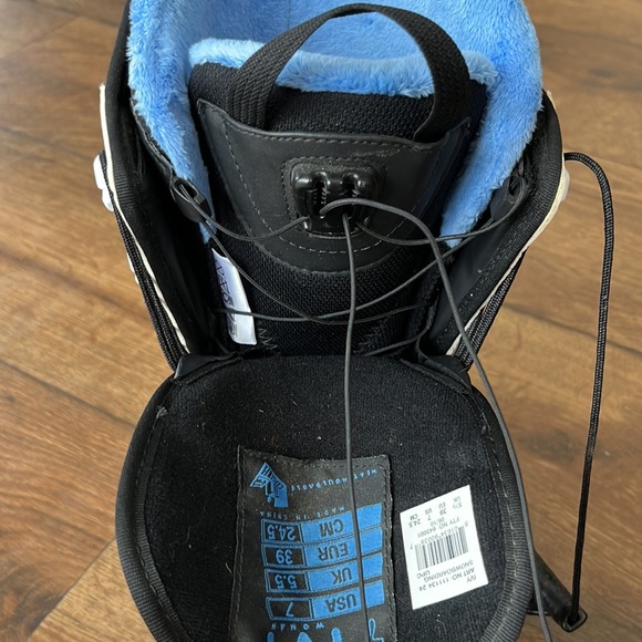 Salomon Ivy Snowboard Boots - Picture 4 of 12